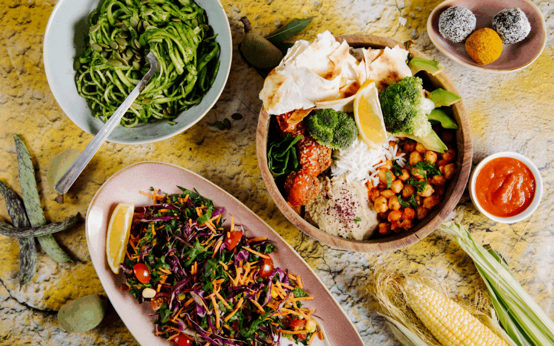 Organic Meal Prep vs. Dining Out: Finding Balance for Busy Phoenix Residents